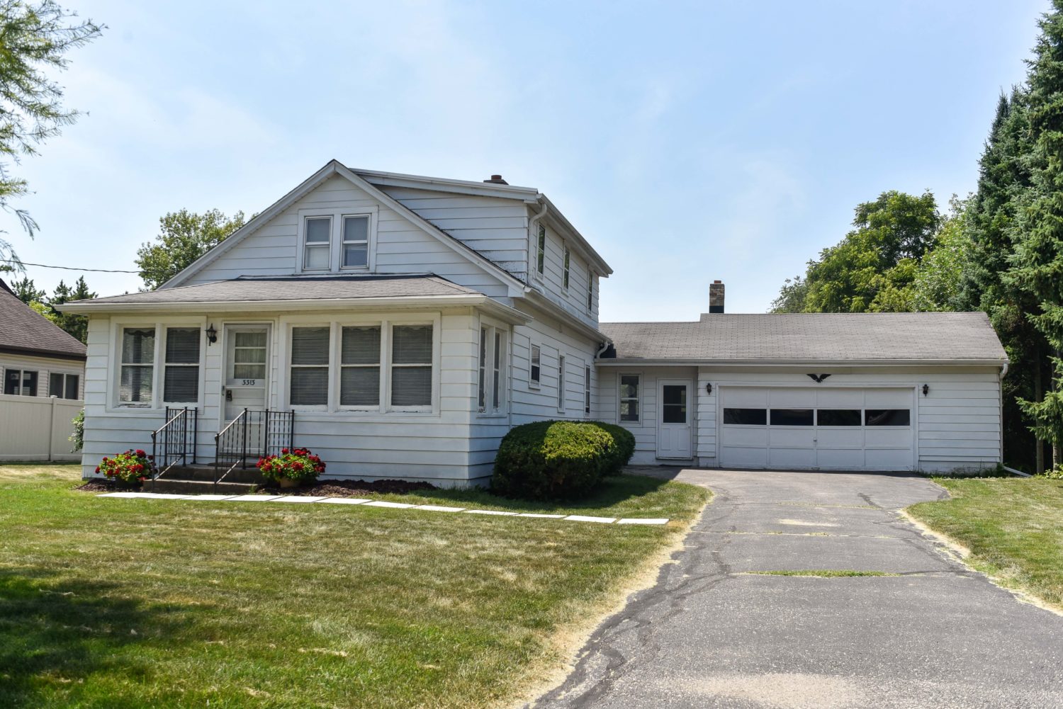 3313 S. 114th St., West Allis, WI 53227 Firefly Real Estate