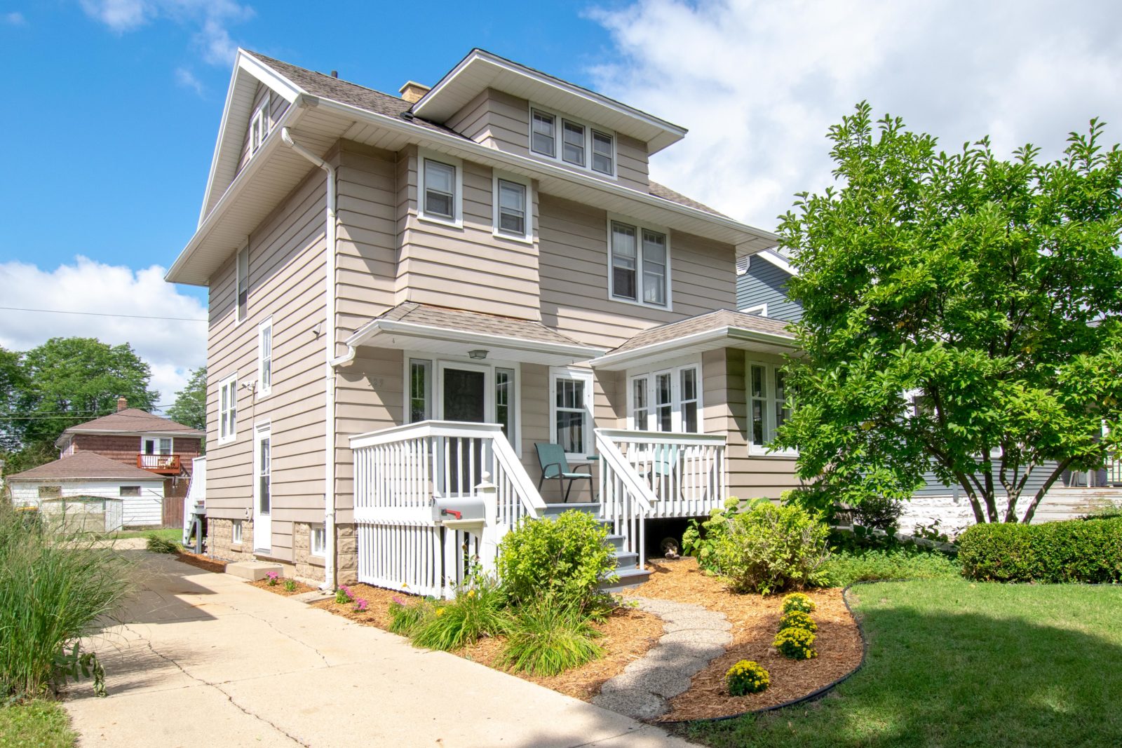 329 N 68th St, Wauwatosa, WI 53213 Firefly Real Estate