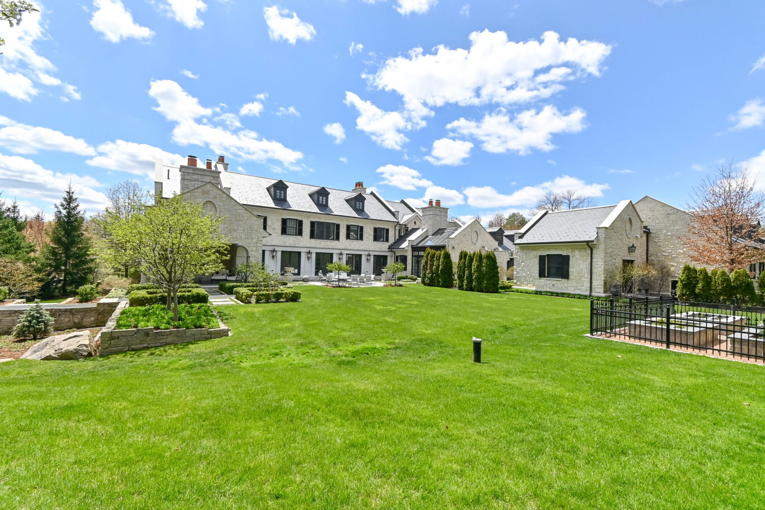 1500 Sunset Dr., Elm Grove, WI 53122 Firefly Real Estate