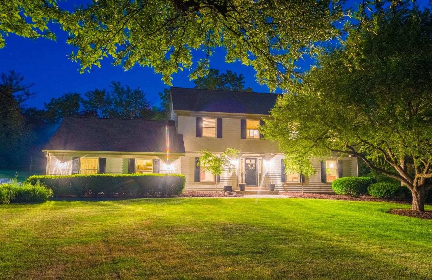 12050 N. Maryhill Ct., Mequon, WI 53092 Firefly Real Estate