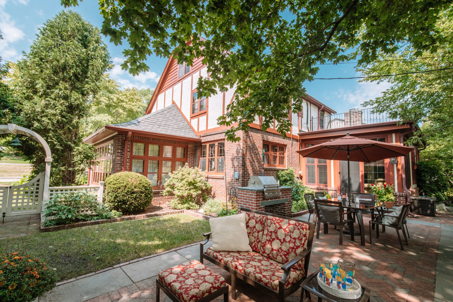 1816 Alta Vista Ave., Wauwatosa, WI 53213 Firefly Real Estate