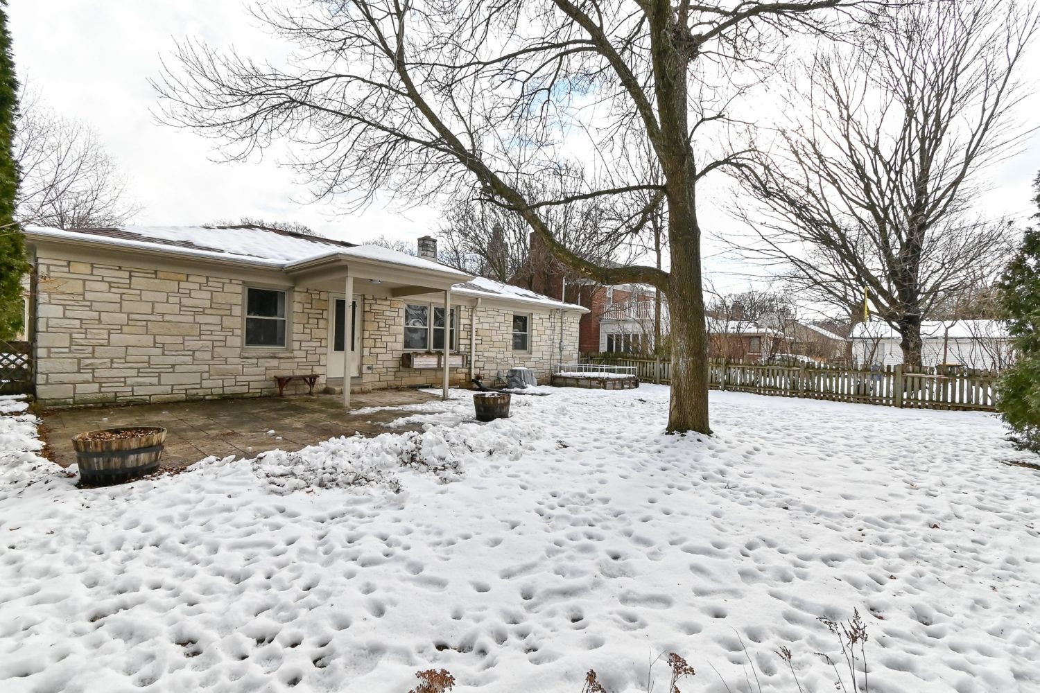 2647 N. Swan Blvd., Wauwatosa, WI 53226 Firefly Real Estate