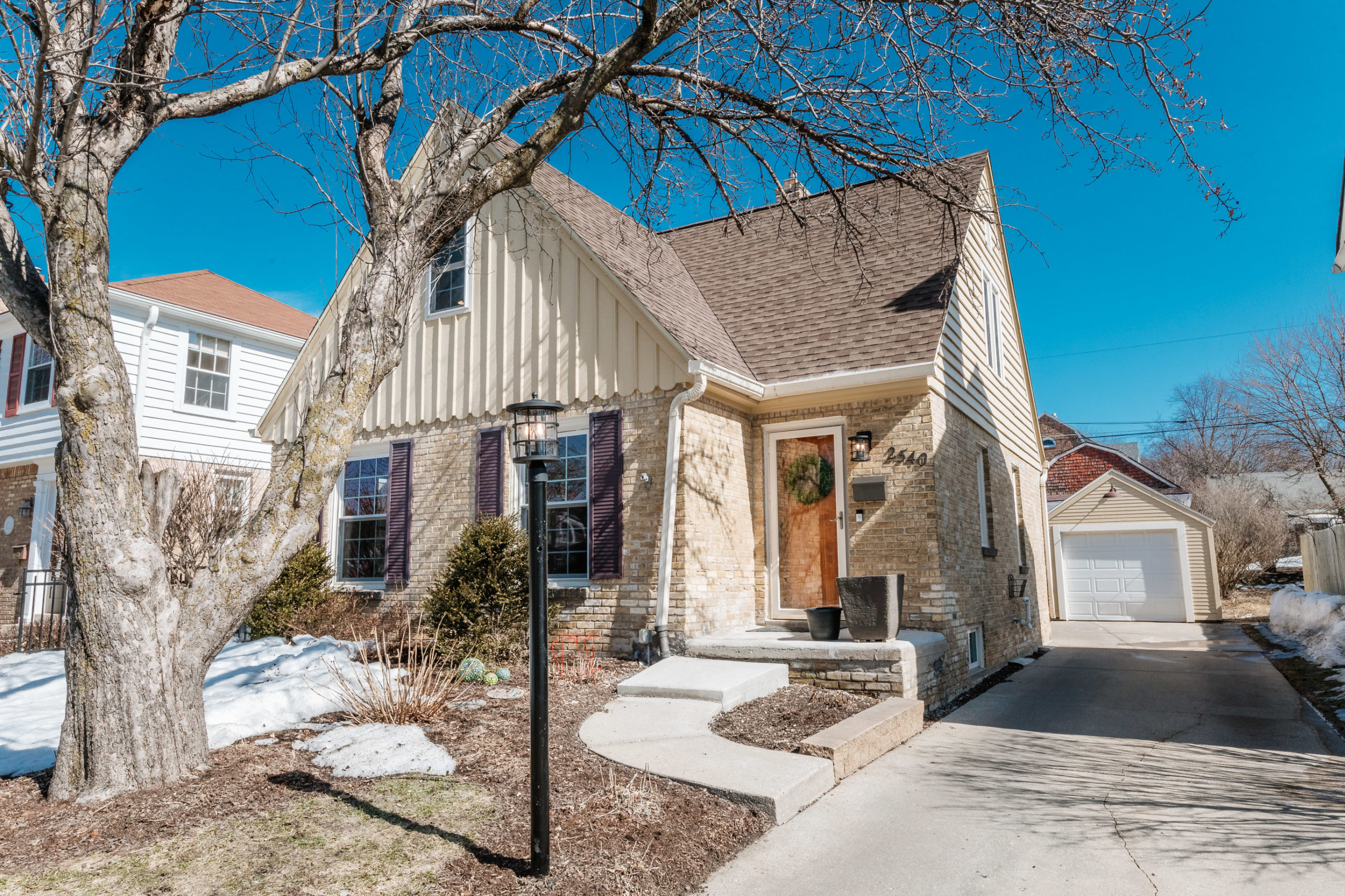 2540 N. 68th St., Wauwatosa, WI 53213 Firefly Real Estate