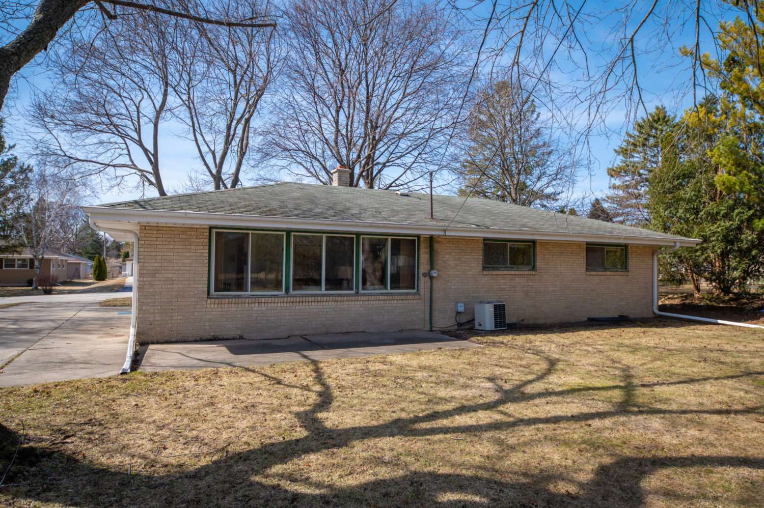 8034 N. 64th St., Brown Deer, WI 53223 Firefly Real Estate