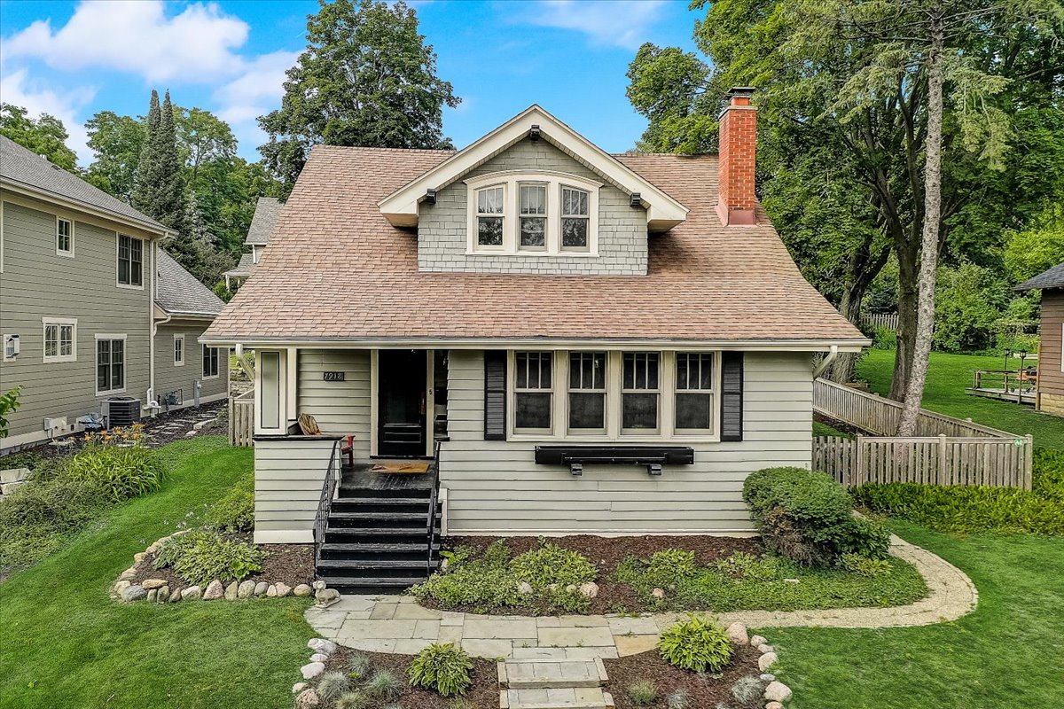7918 Milwaukee Ave., Wauwatosa, WI 53213 Firefly Real Estate