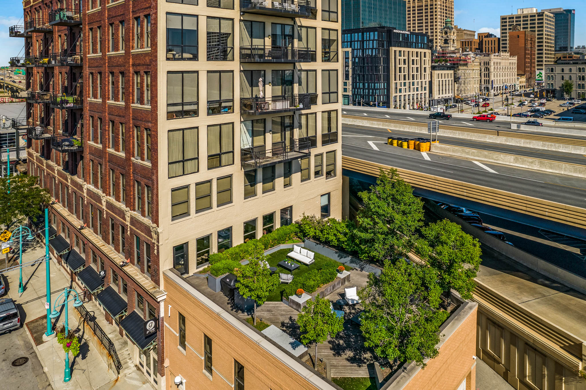  Home for Sale - 400 N. Broadway, Unit 301 Milwaukee, WI 53202-5510