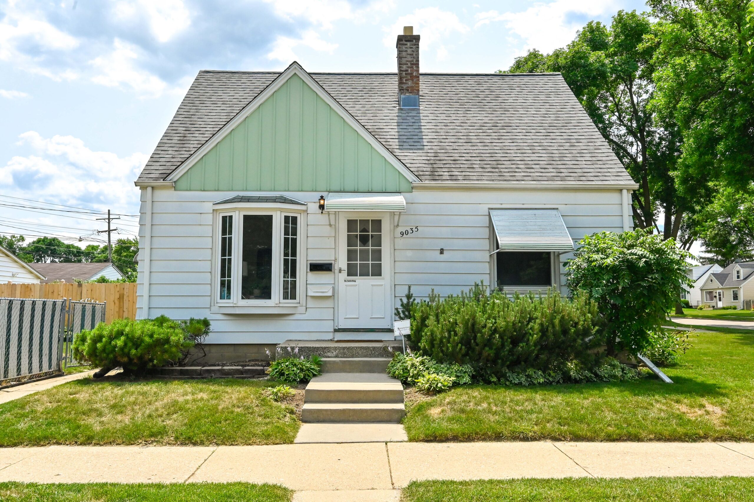  Home for Sale - 9035 W. Townsend St. Milwaukee, WI 53222-3657