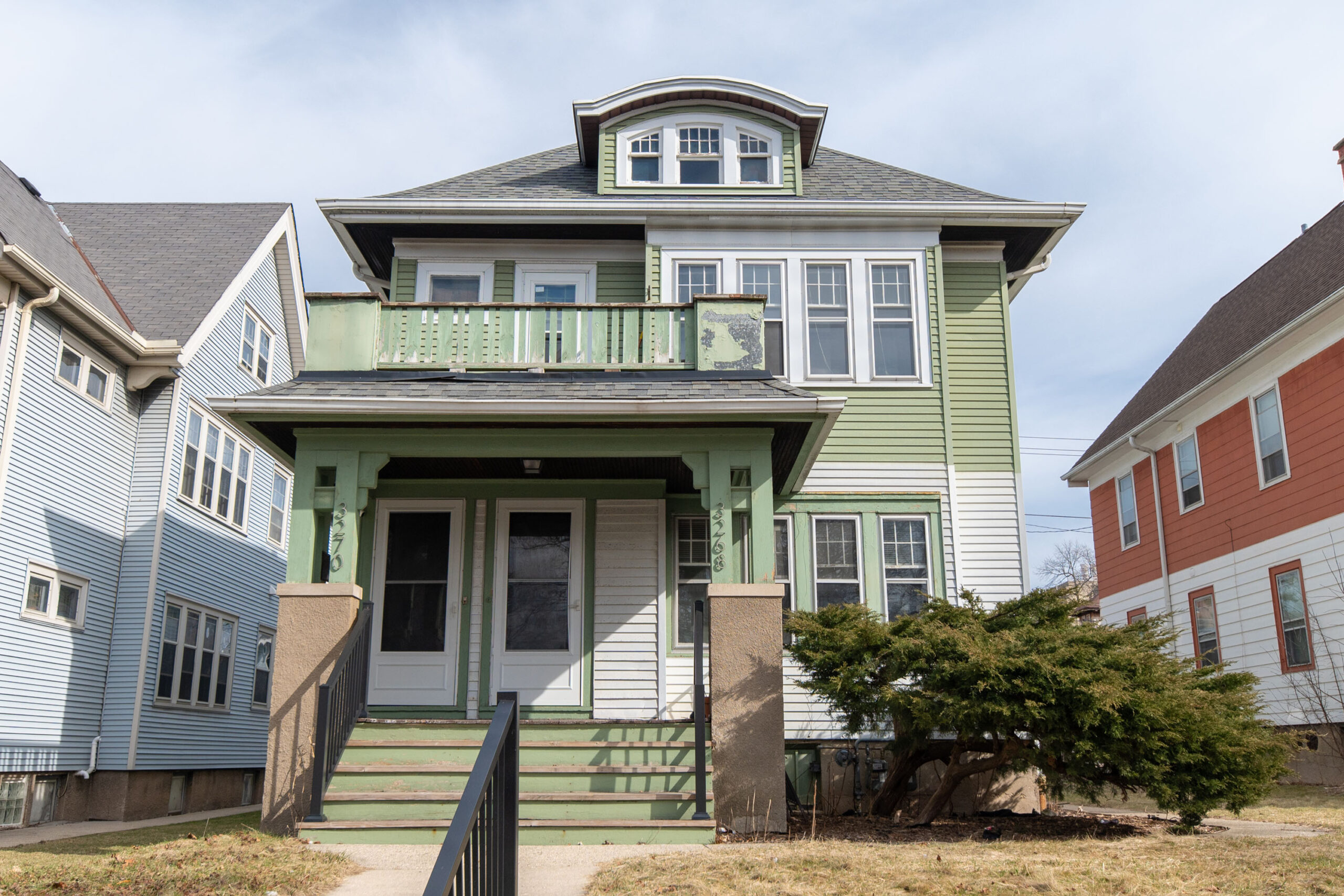  Home for Sale - 3268/3270 N. Oakland Ave. Milwaukee, WI 53211-3050