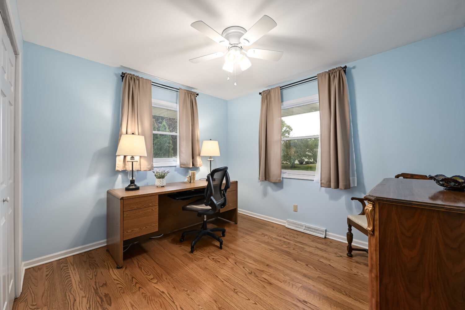 13470 W. Old Oak Lane, New Berlin, WI 53151 Firefly Real Estate