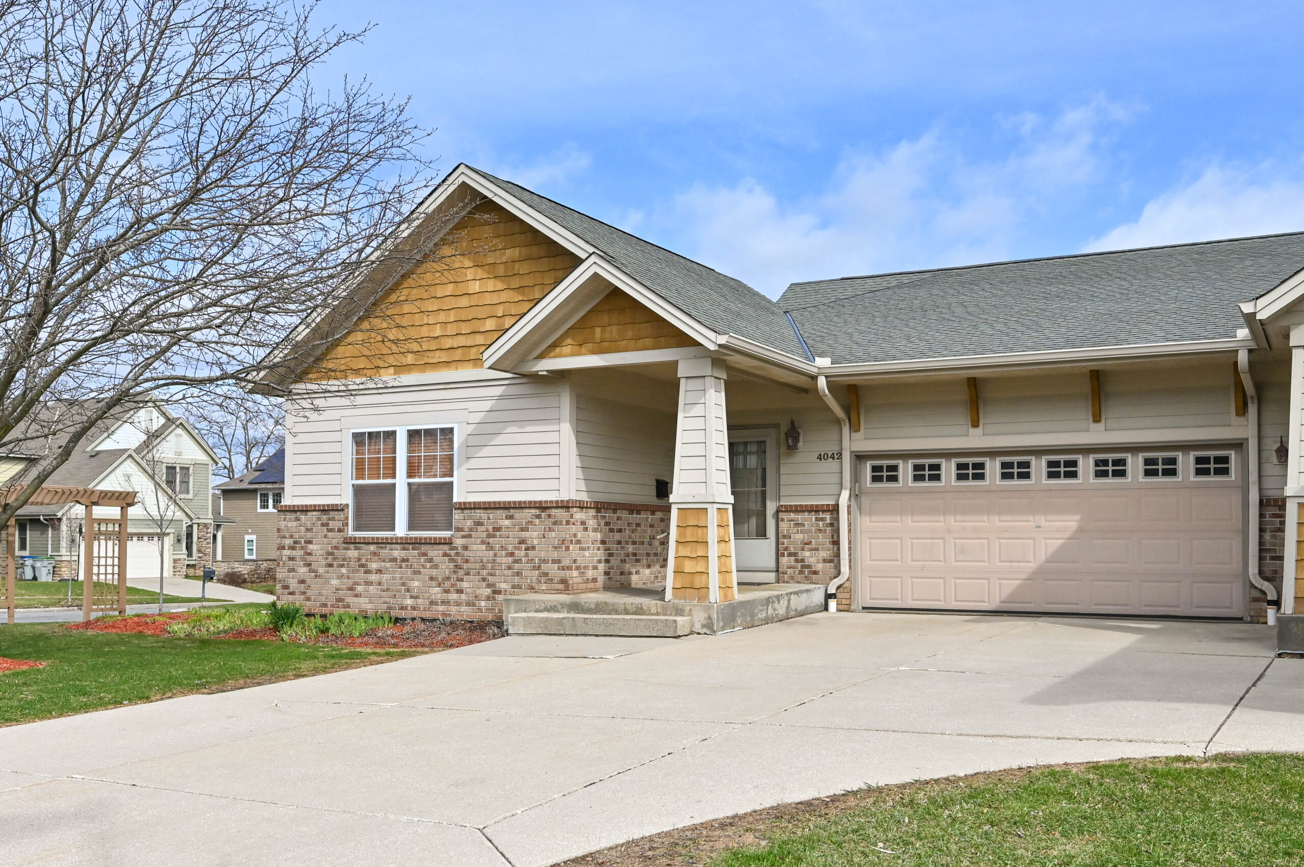  Home for Sale - 4042 W. Howard Ave. Milwaukee, WI 53221-1045