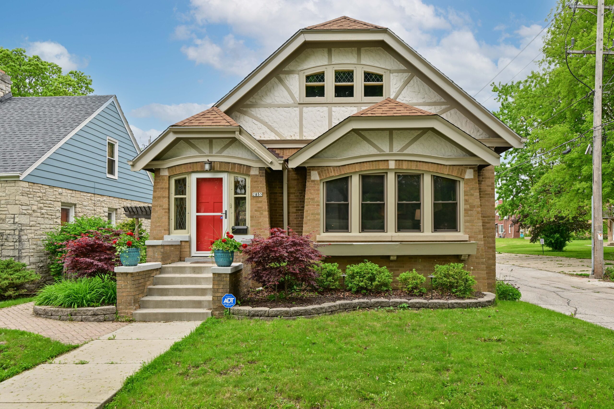 Home for Sale - 2855 N. Hartung Ave. Milwaukee, WI 53210-1341