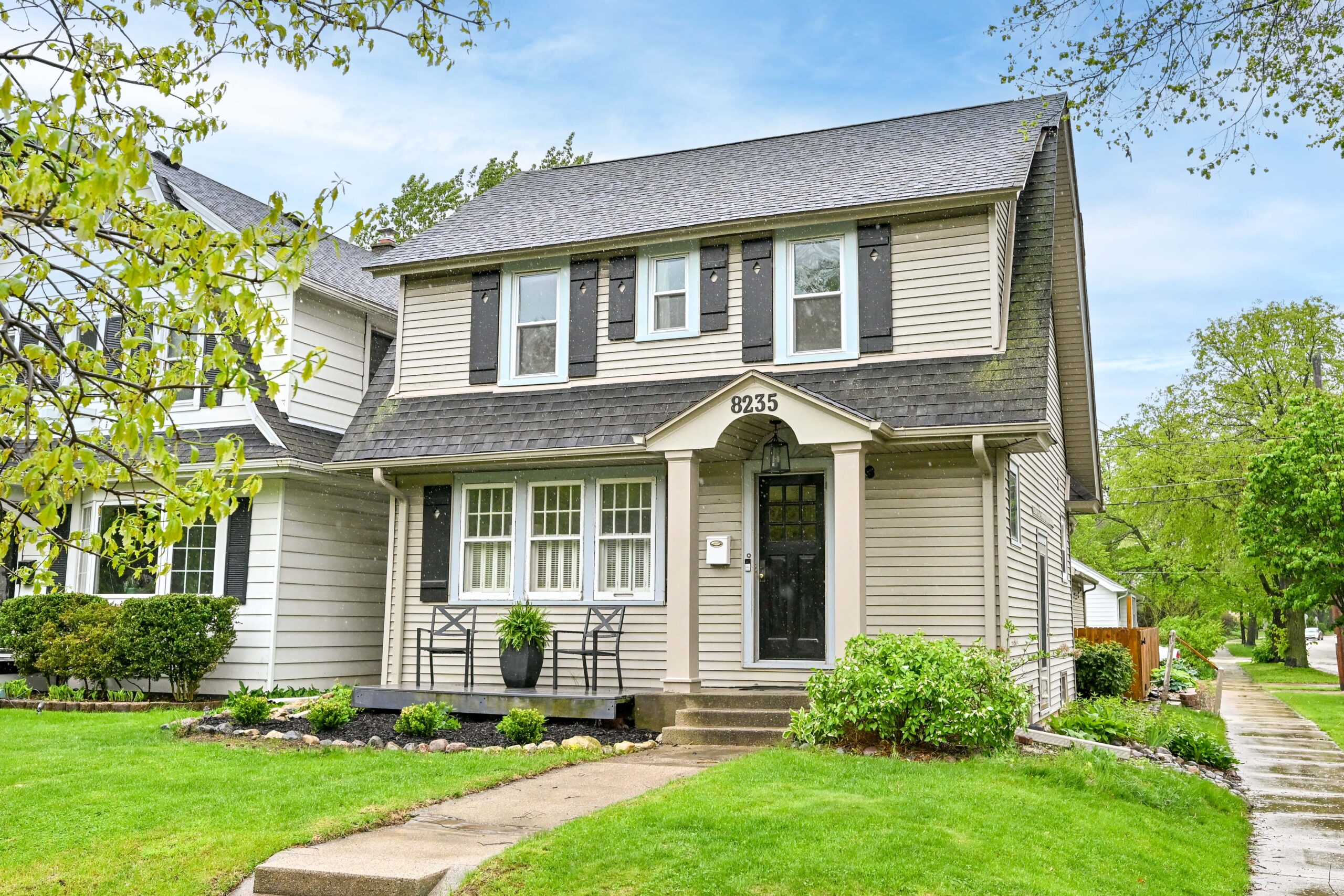  Home for Sale - 8235 Gridley Ave. Wauwatosa, WI 53213-3039