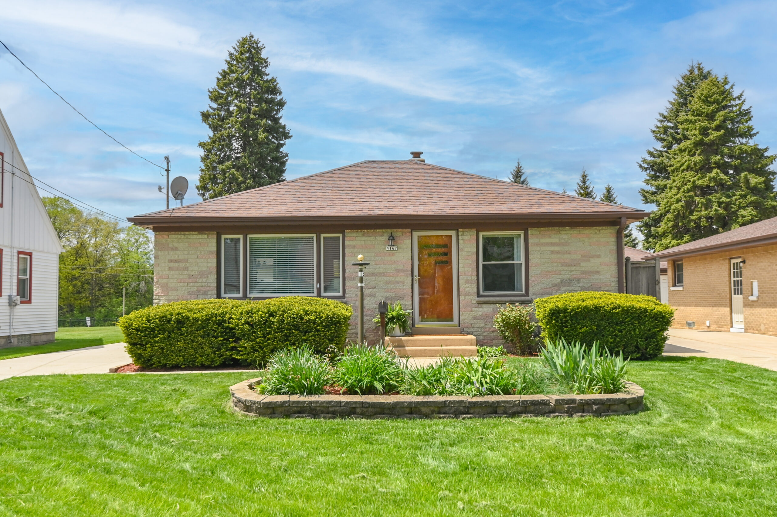  Home for Sale - 4167 S. Pennsylvania Ave. Saint Francis, WI 53235-4650