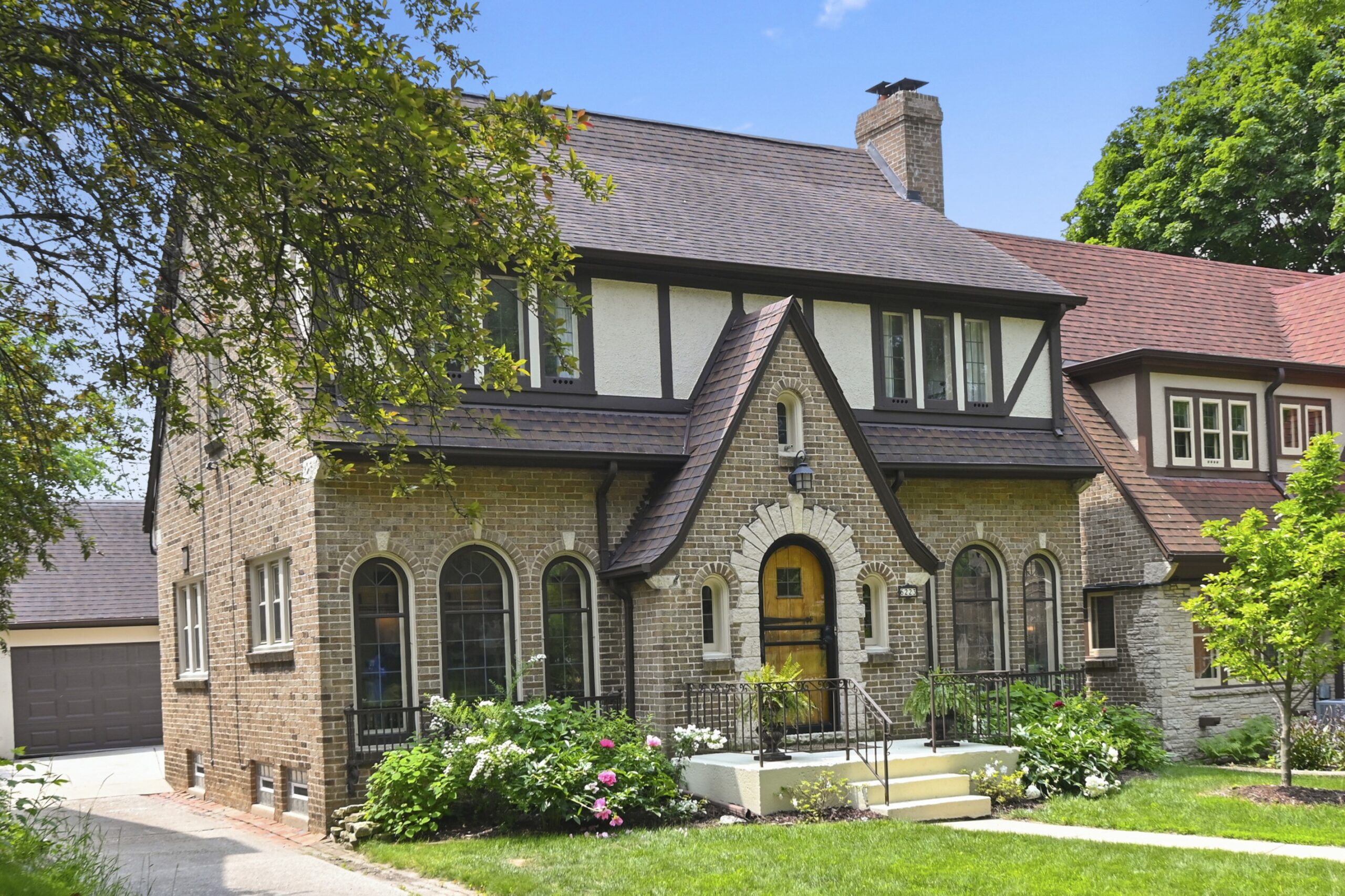  Home for Sale - 6223 W. Wisconsin Ave. Wauwatosa, WI 53213-4109