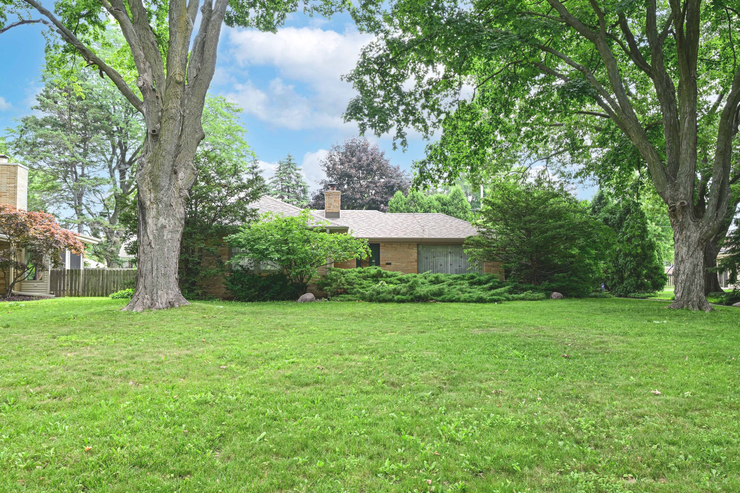  Home for Sale - 3110 N. Menomonee River Pkwy. Milwaukee, WI 53222-3312