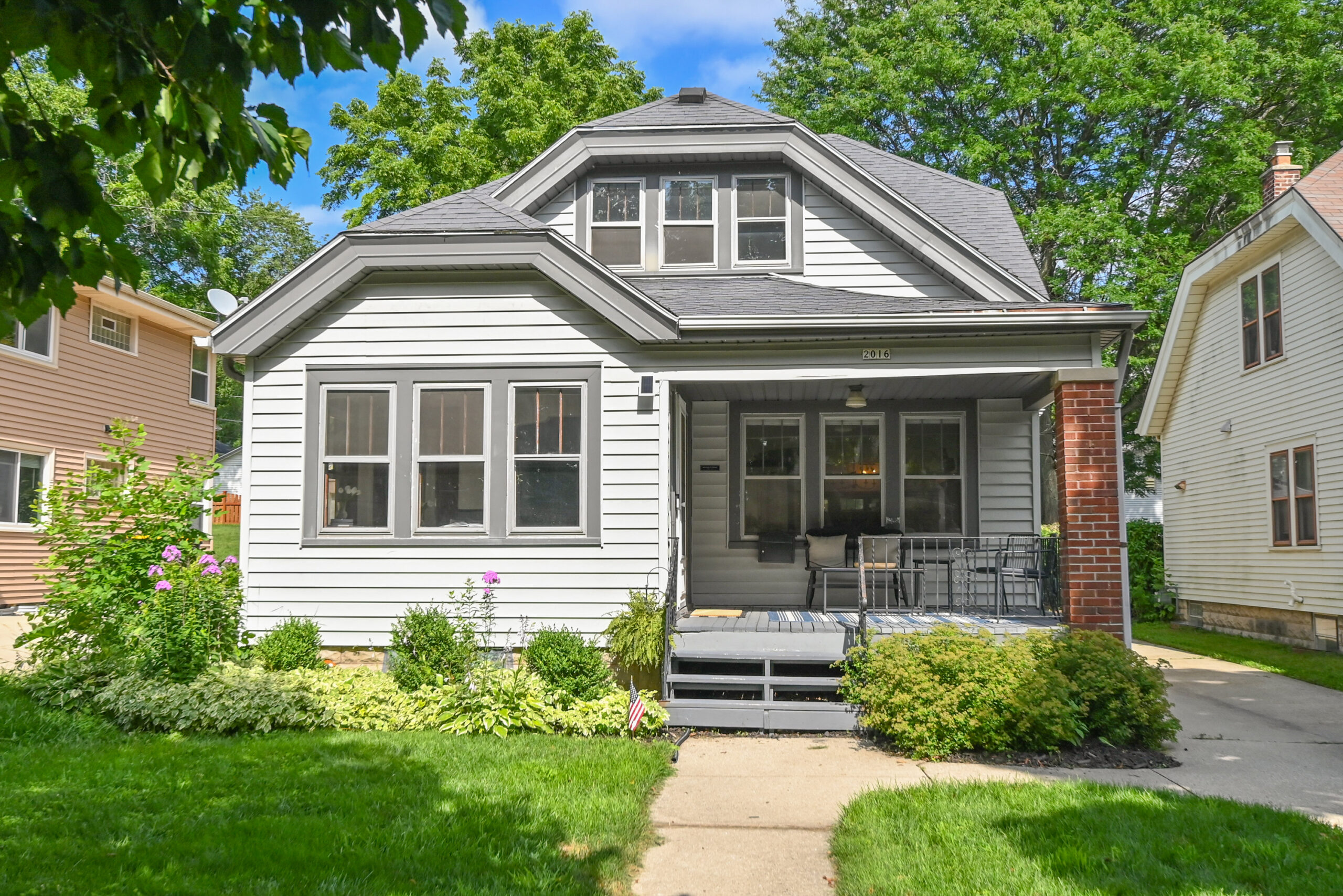 Home for Sale - 2016 N. 84th St. Wauwatosa, WI 53226-2823