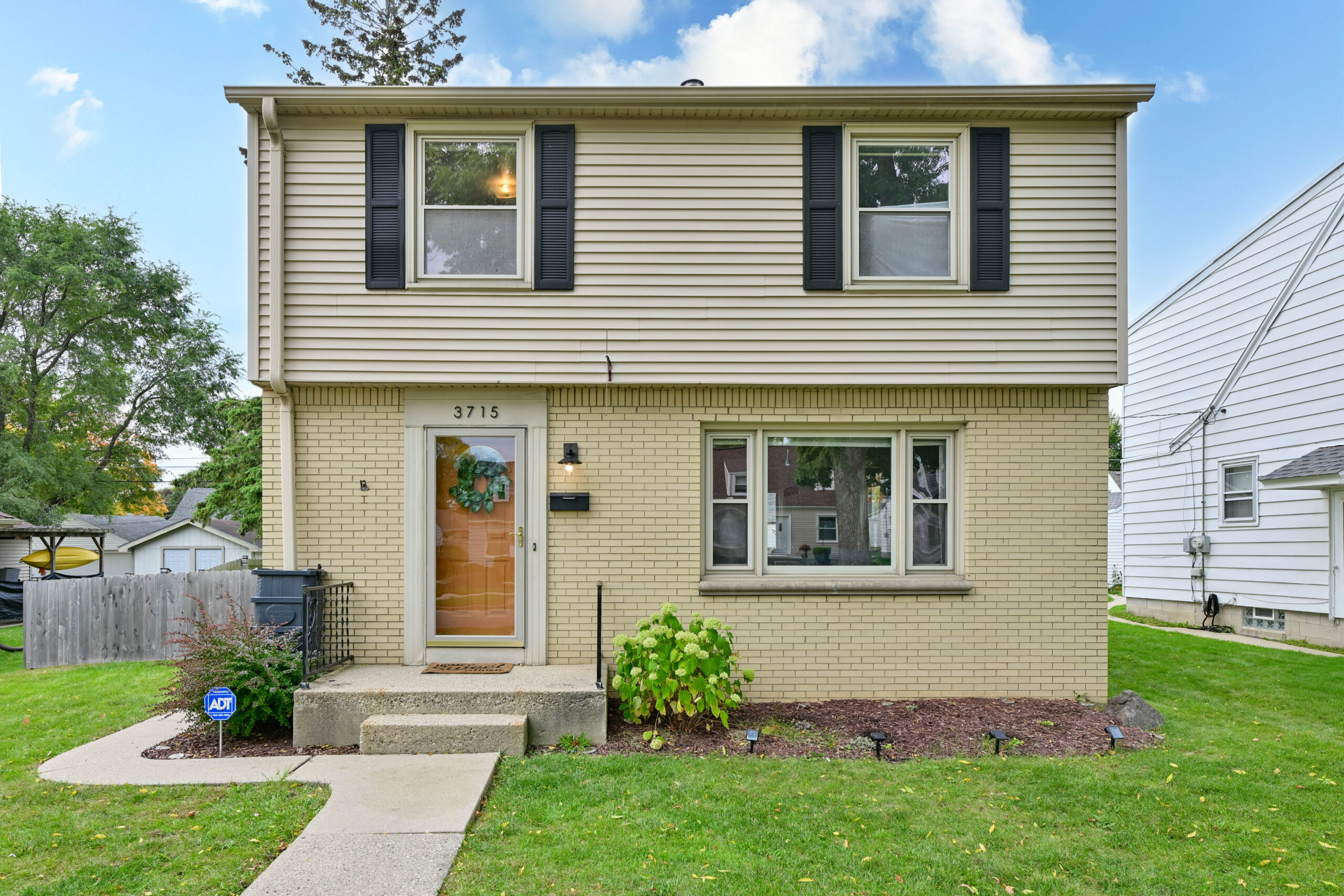  Home for Sale - 3715 N. 98th St. Milwaukee, WI 53222-2413