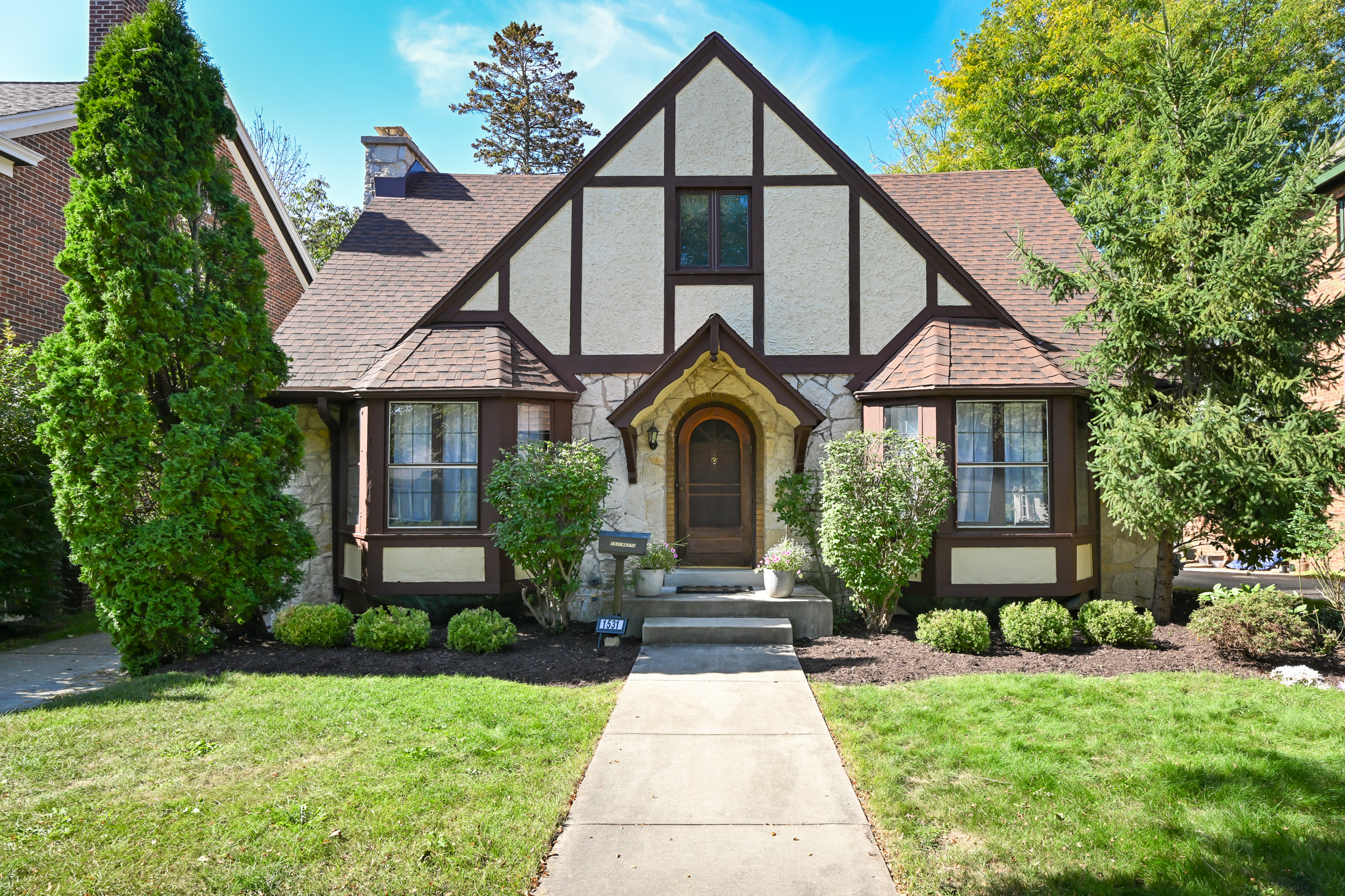  Home for Sale - 1531 N. 60th St. Wauwatosa, WI 53208-2153