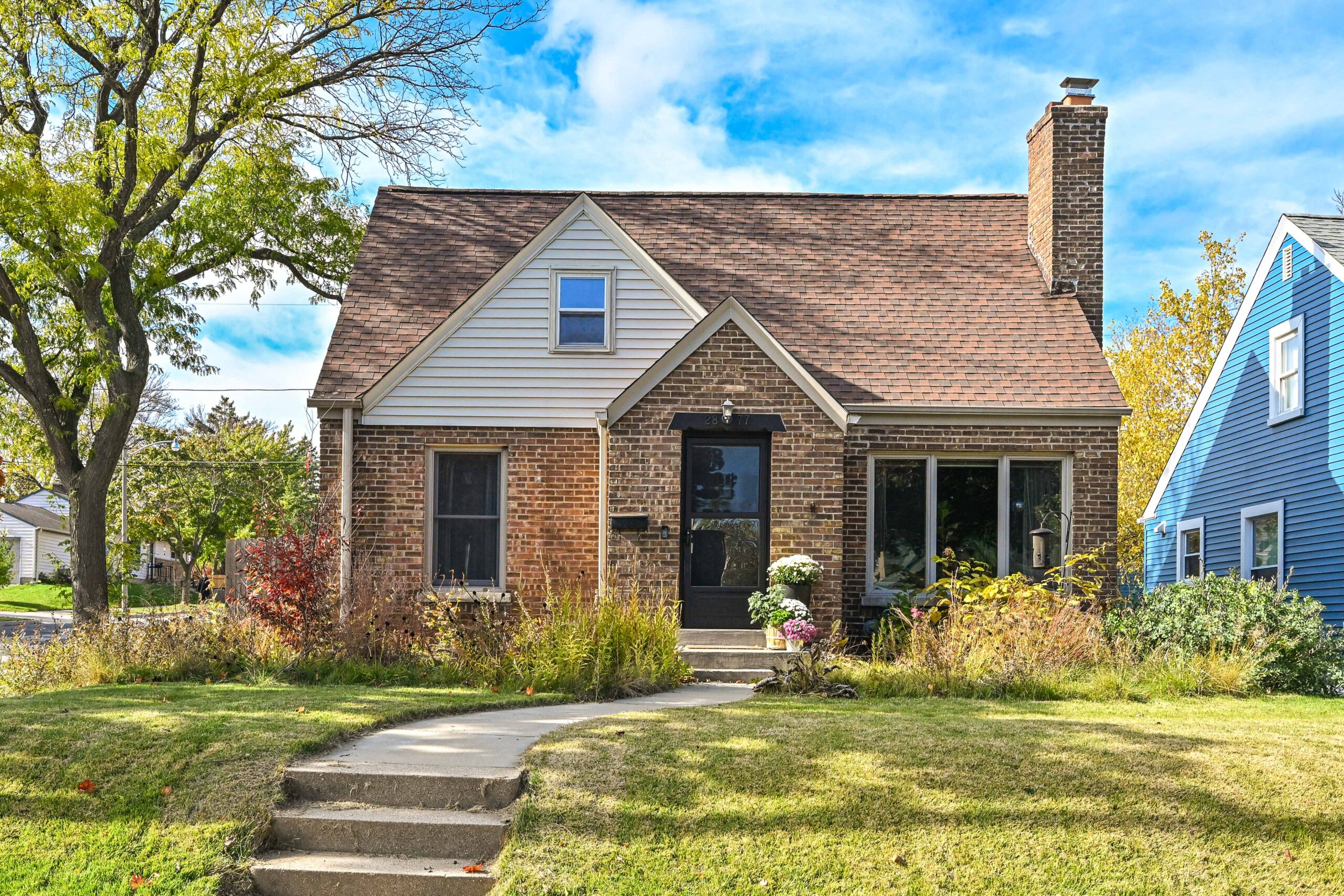  Home for Sale - 2877 S. 46th St. Milwaukee, WI 53219-3417