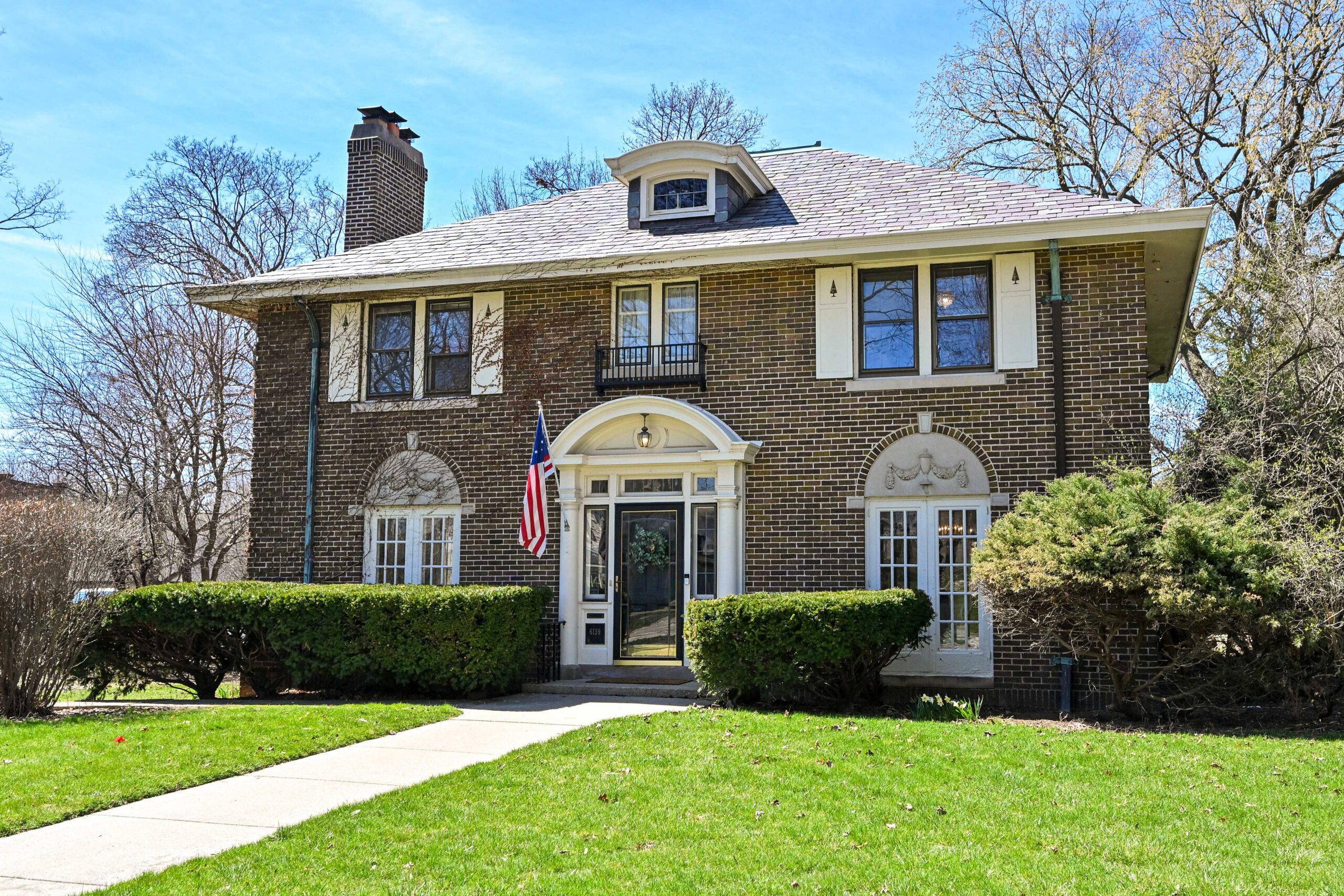  Home for Sale - 6139 Washington Circle Wauwatosa, WI 53213-2451