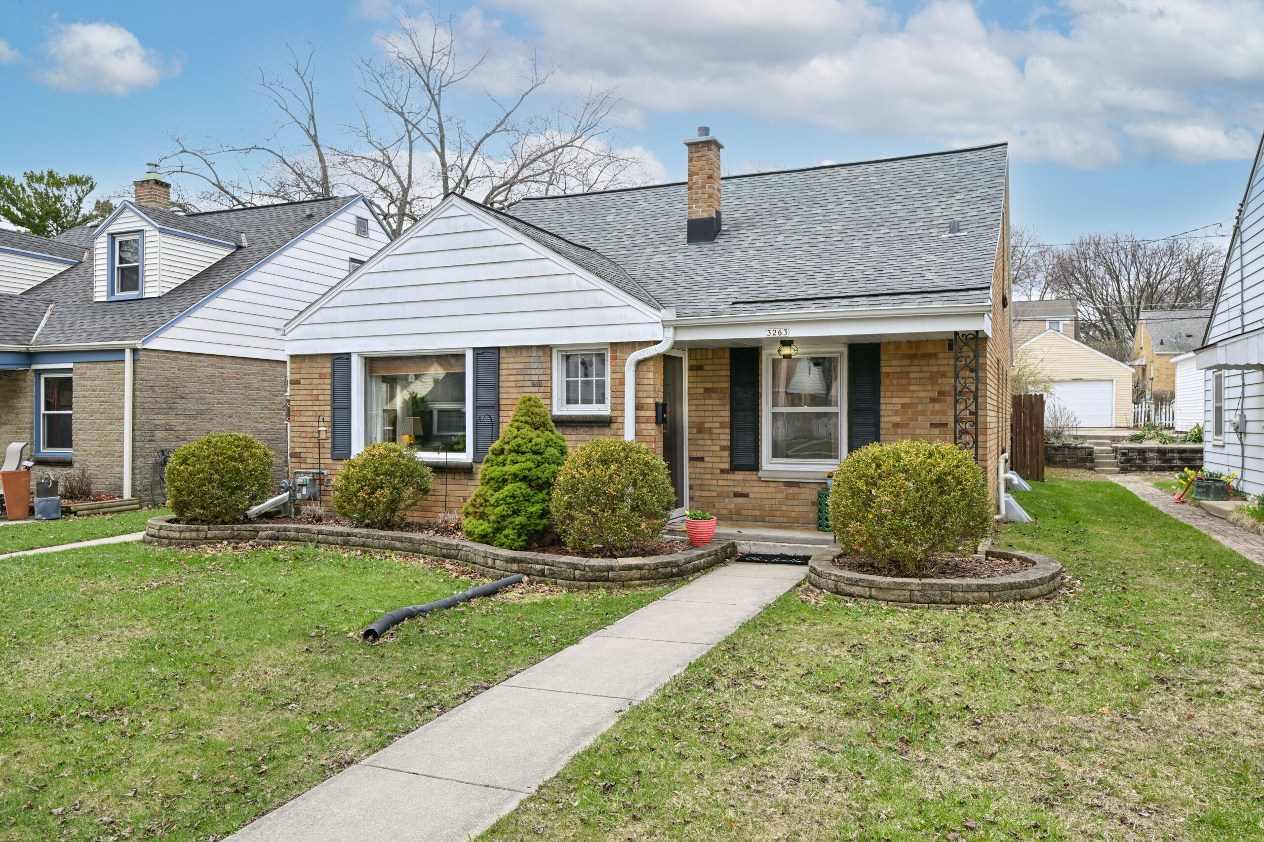  Home for Sale - 3263 N. 80th St. Milwaukee, WI 53222-3803