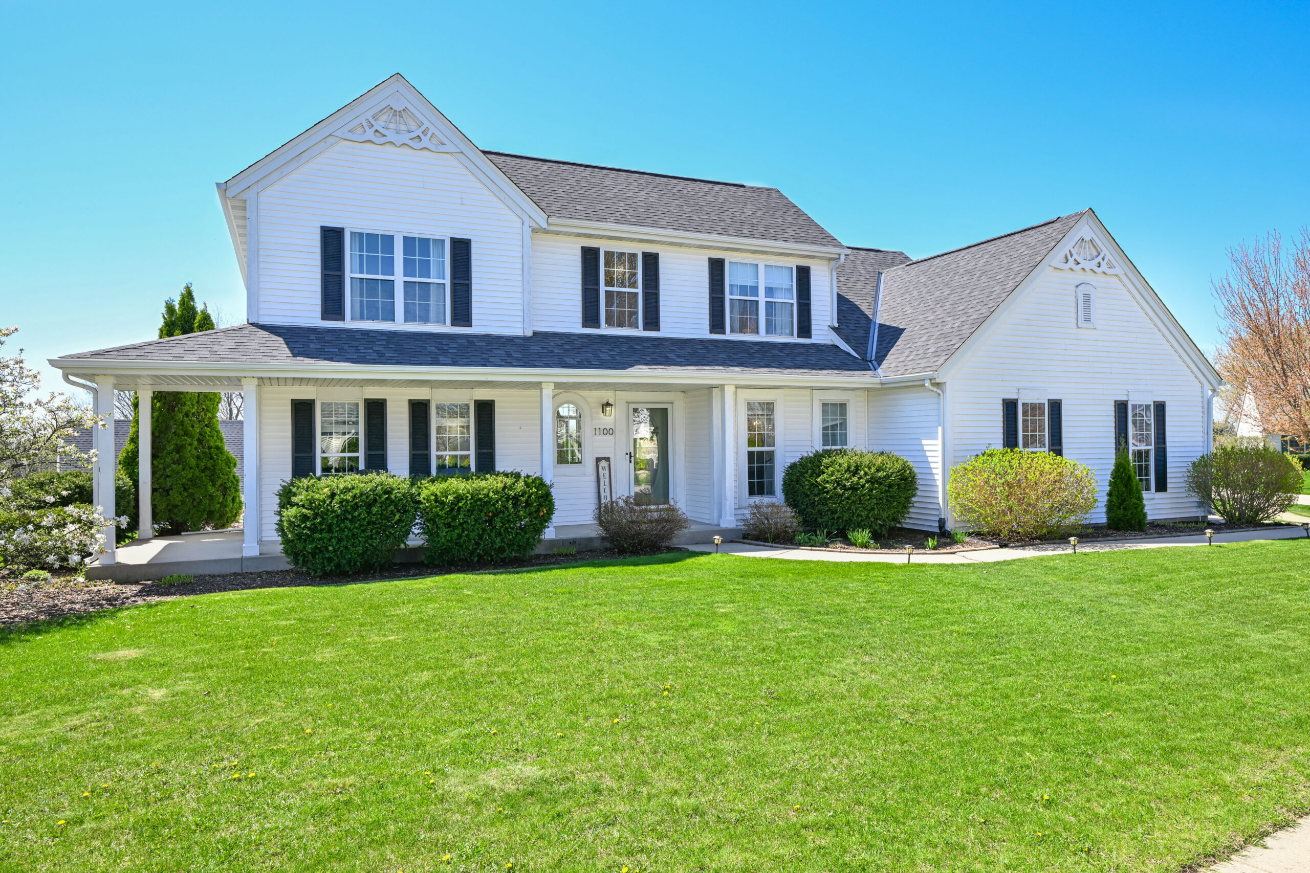  Home for Sale - 1100 Dana Ln Waukesha, WI 53189