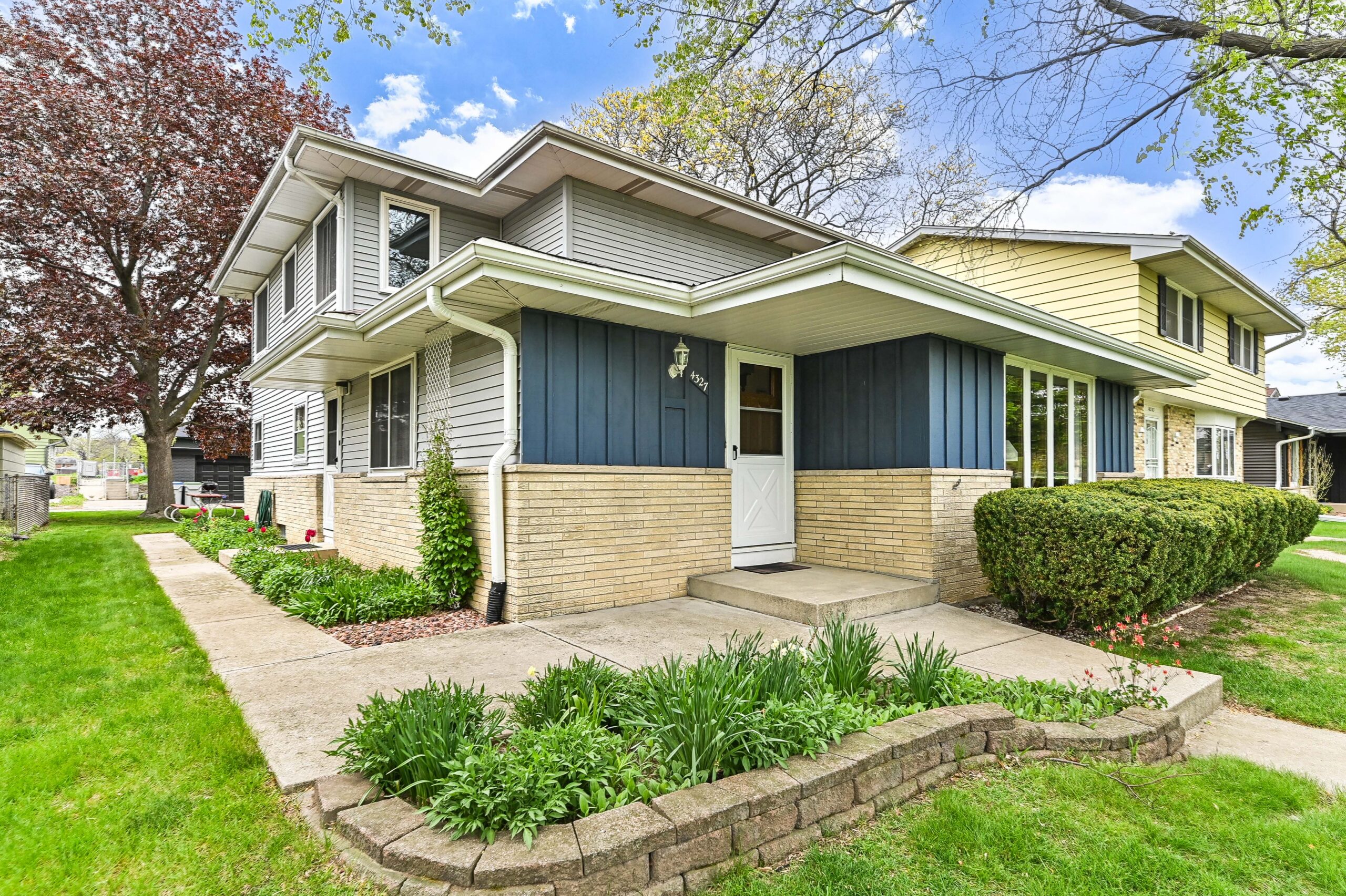  Home for Sale - 4327 N 99th St Wauwatosa, WI 53222
