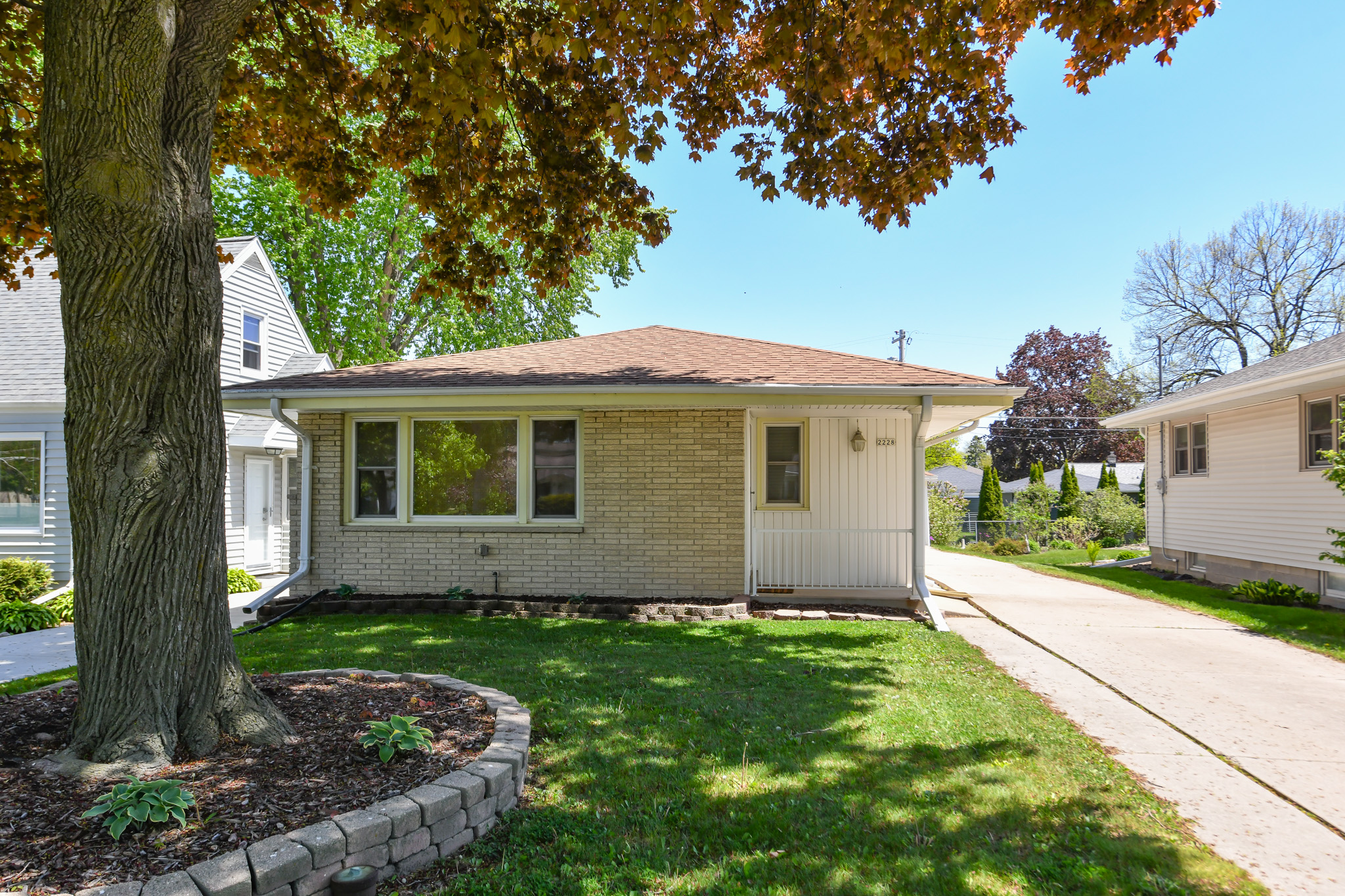  Home for Sale - 2228 N. 116th St. Wauwatosa, WI 53226-2108
