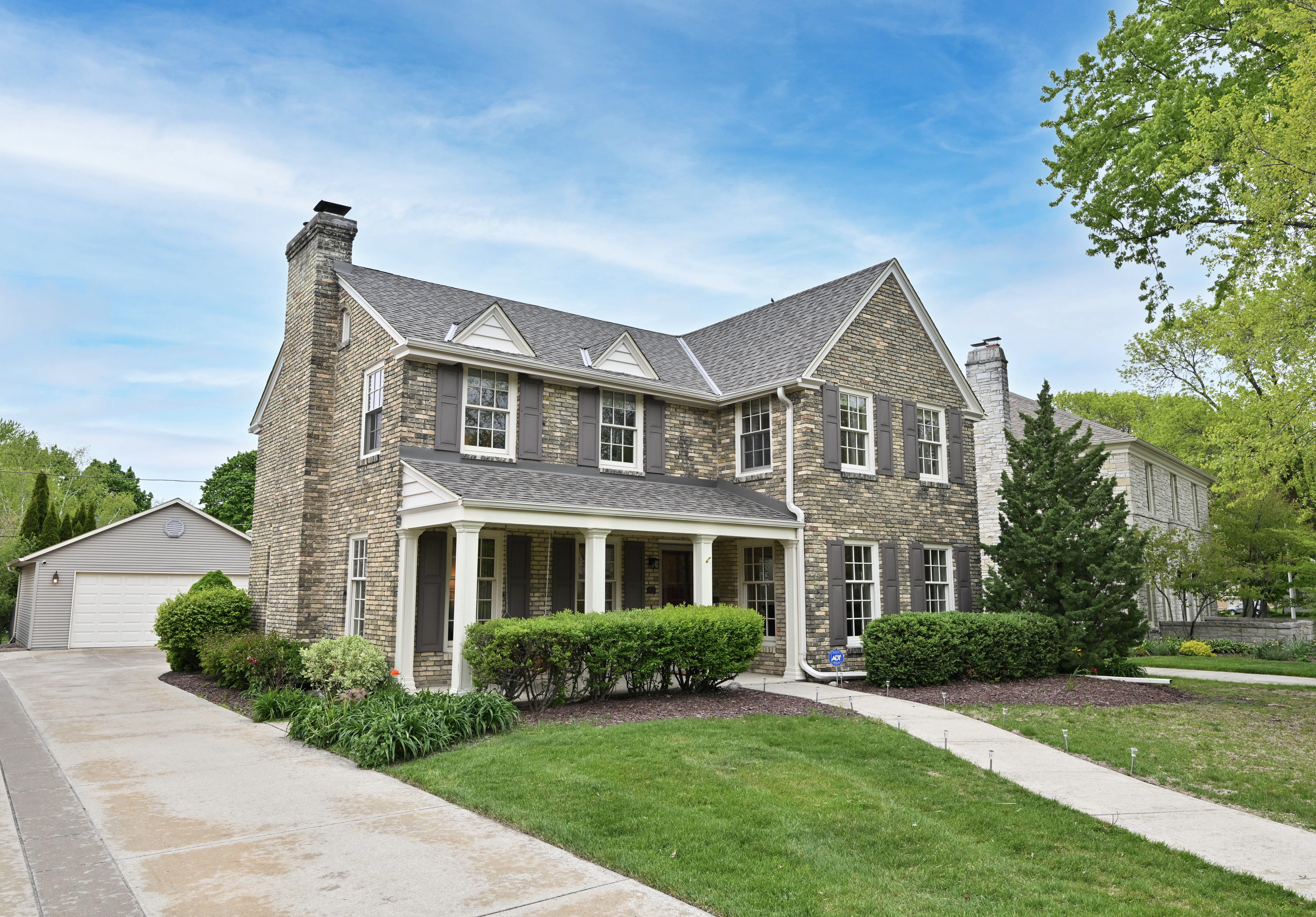  Home for Sale - 653 N. 75th St. Wauwatosa, WI 53213-3503