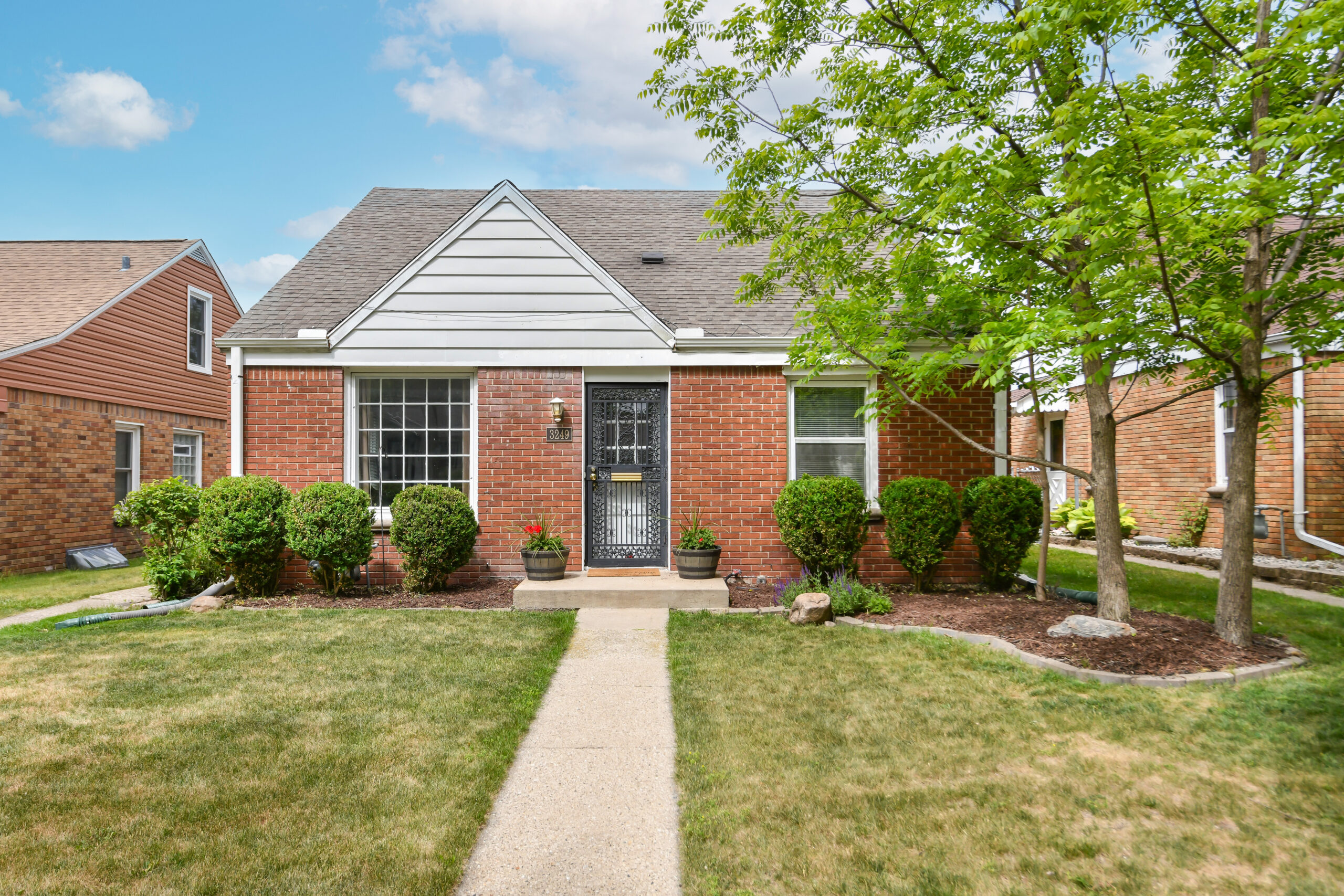  Home for Sale - 3249 N. 79th St. Milwaukee, WI 53222-3932