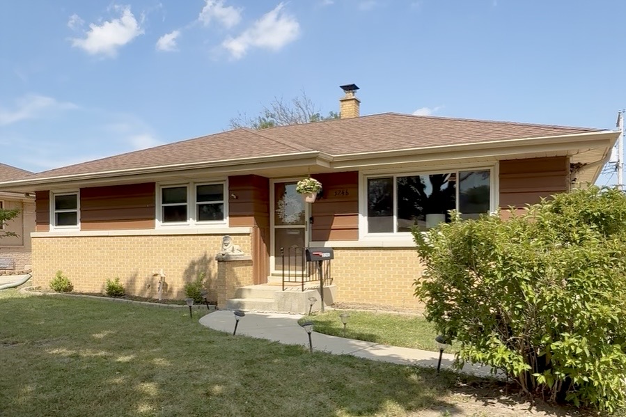  Home for Sale - 3246 S. 86th St. Milwaukee, WI 53227-4620