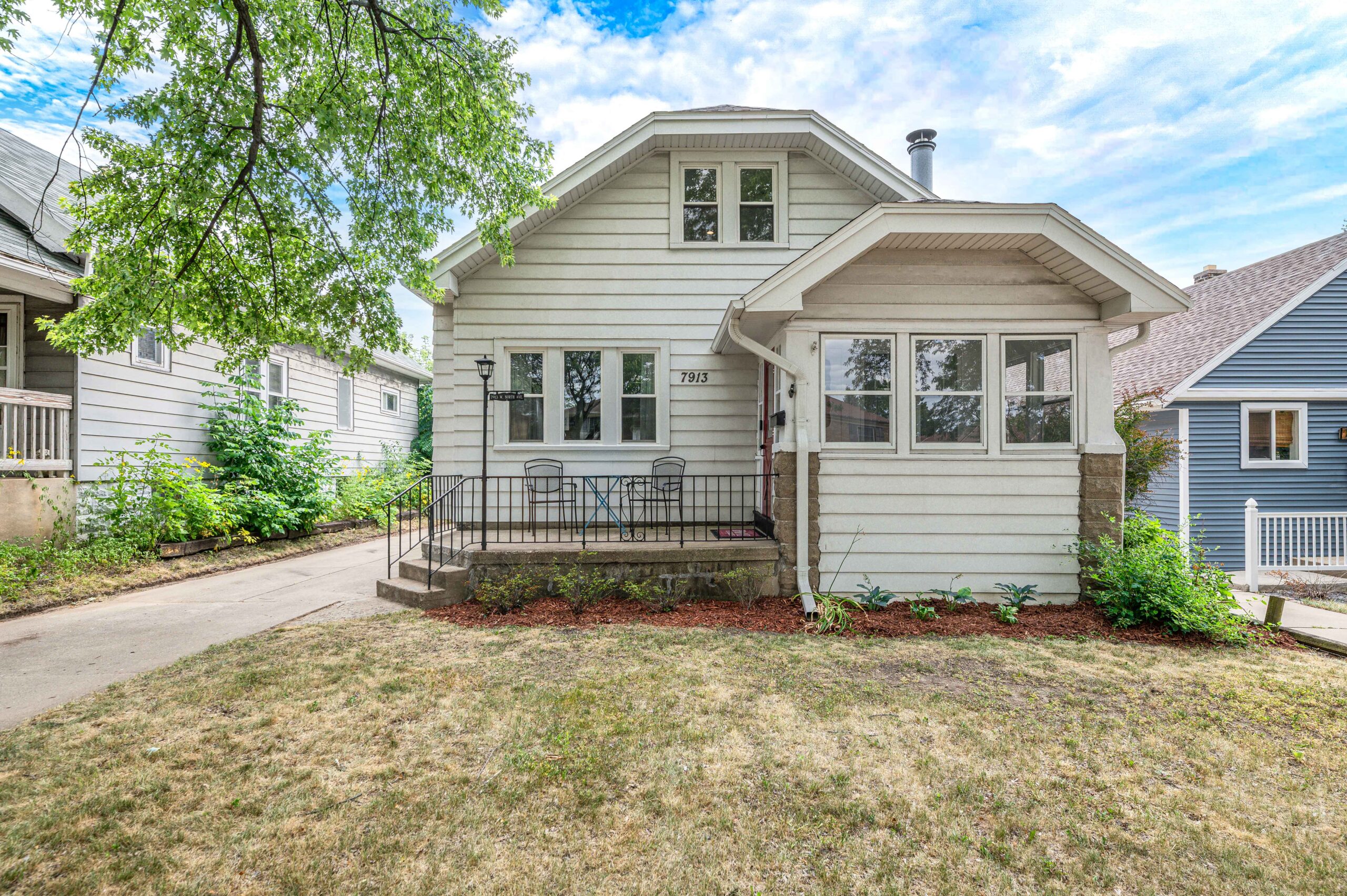  Home for Sale - 7913 W North Ave Wauwatosa, WI WI