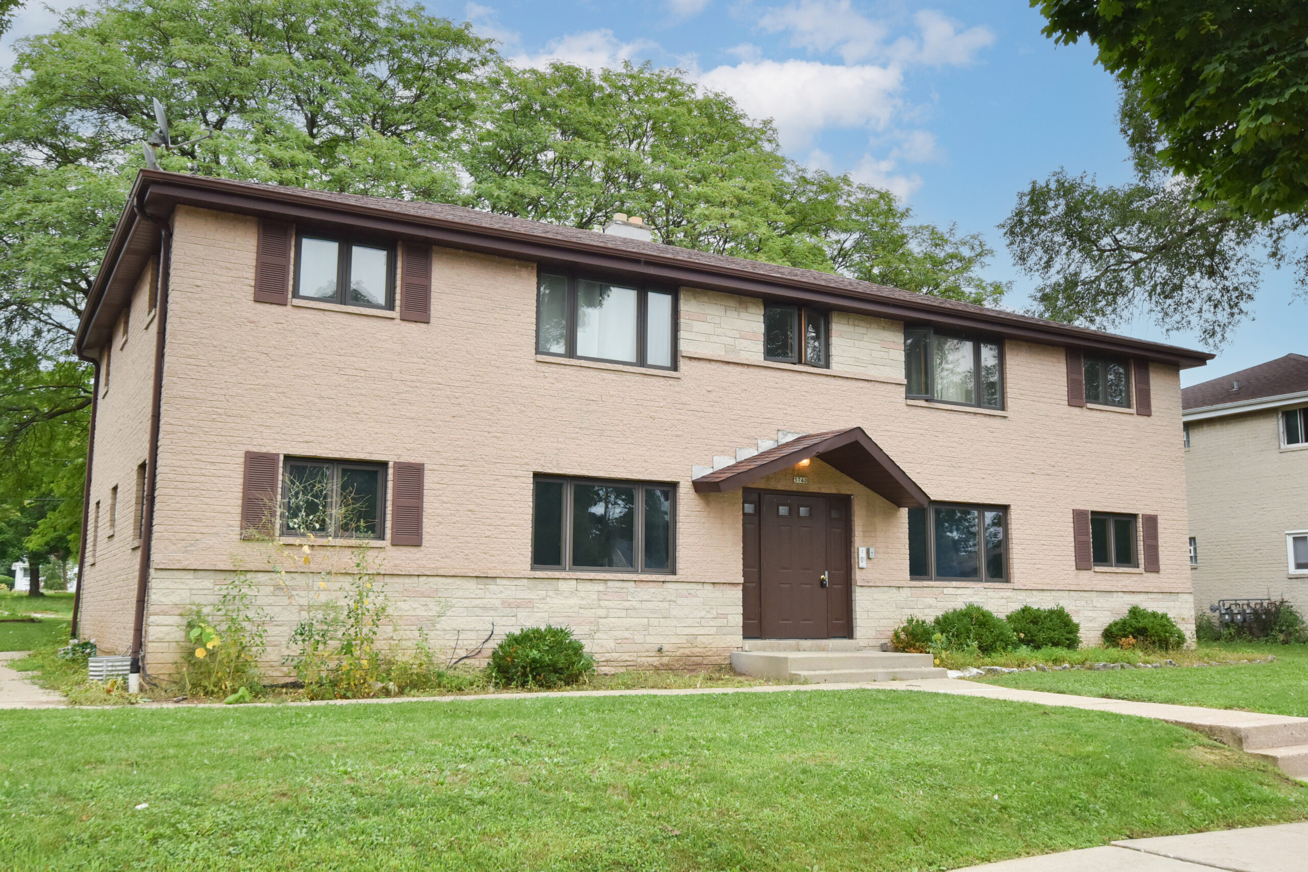  Home for Sale - 5740 N. 91st St. Milwaukee, WI 53225-2740