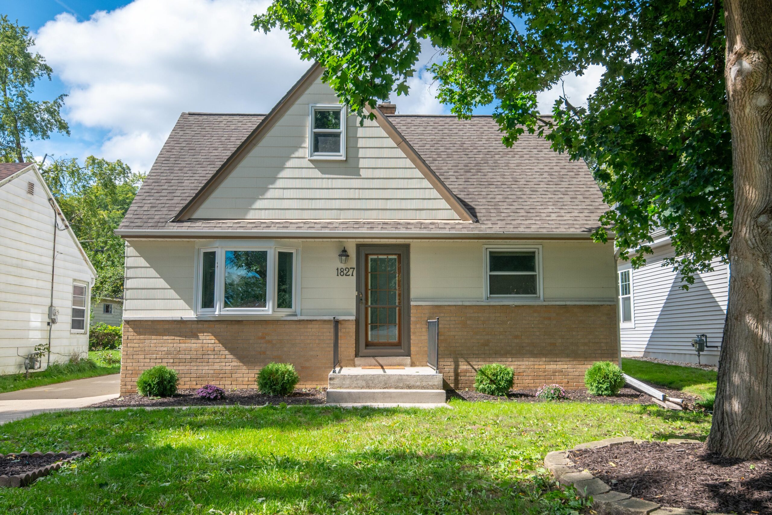  Home for Sale - 1827 N 117th St Wauwatosa, WI 53226