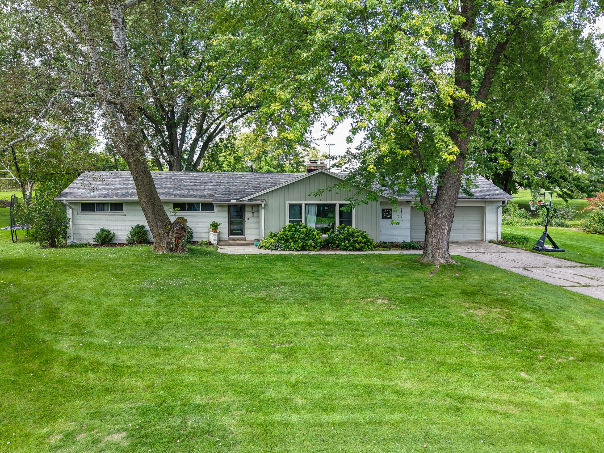  Home for Sale - 2105 N. 166th St. Brookfield, WI 53005-3234
