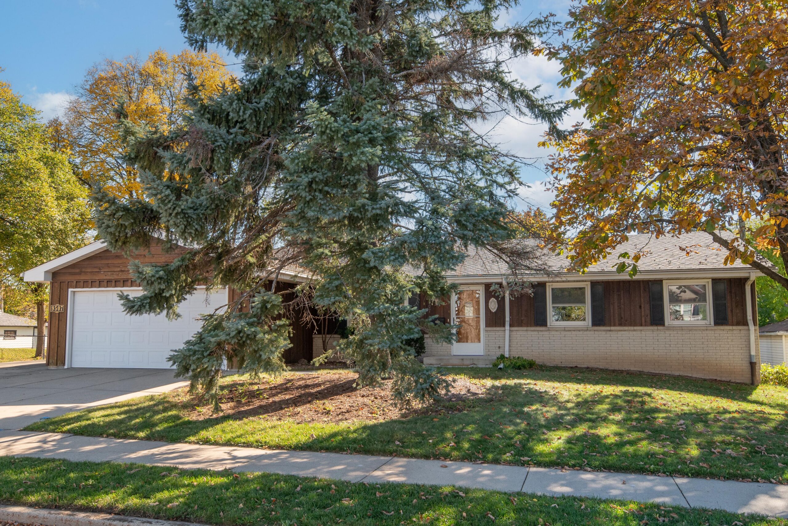  Home for Sale - 9507 W. Schlinger Avenue West Allis, WI 53214