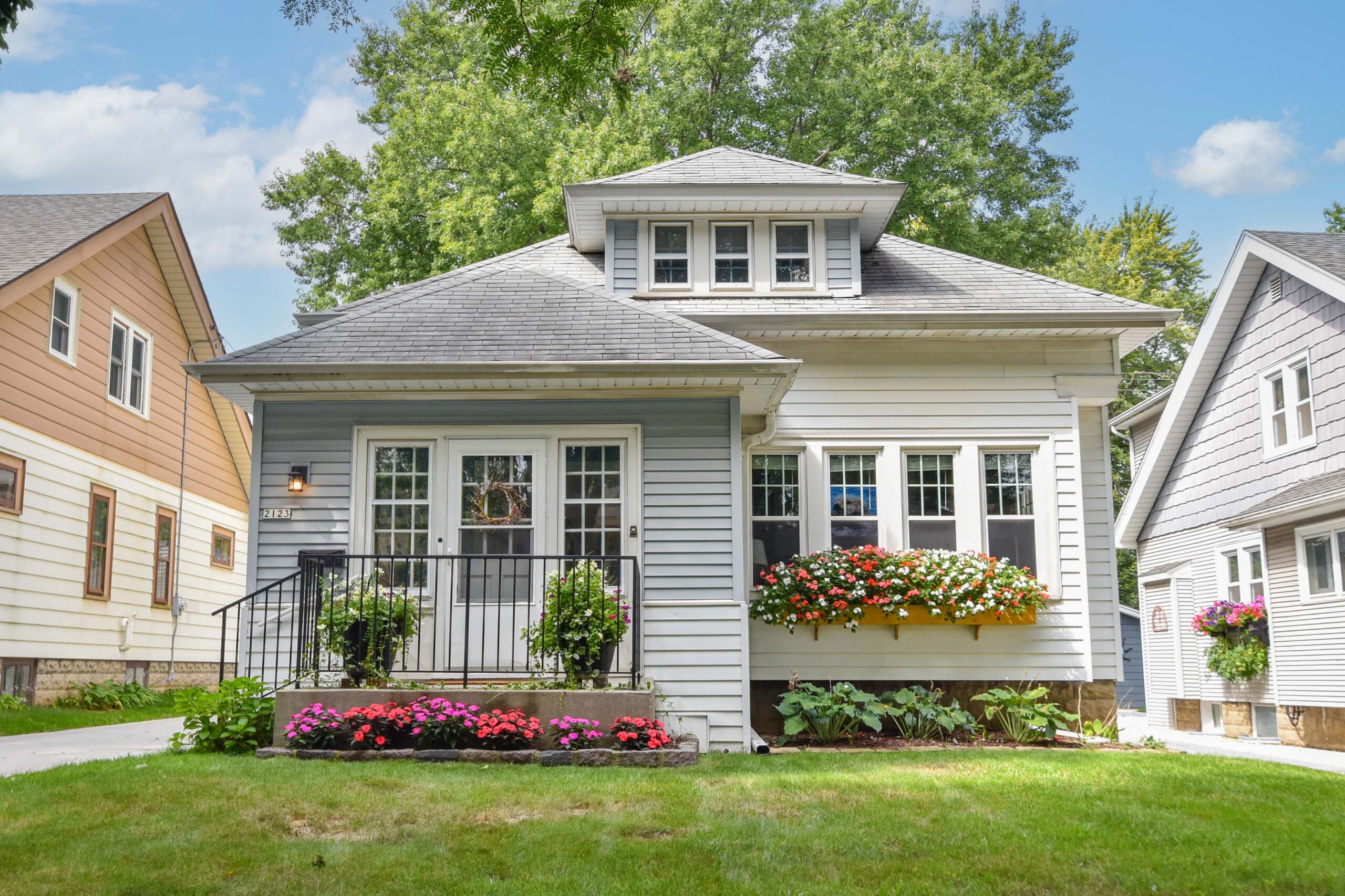  Home for Sale - 2123 N. 71st St. Wauwatosa, WI 53213-1801